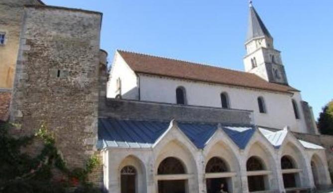 Le Puits Fortifie Salives Exterior foto